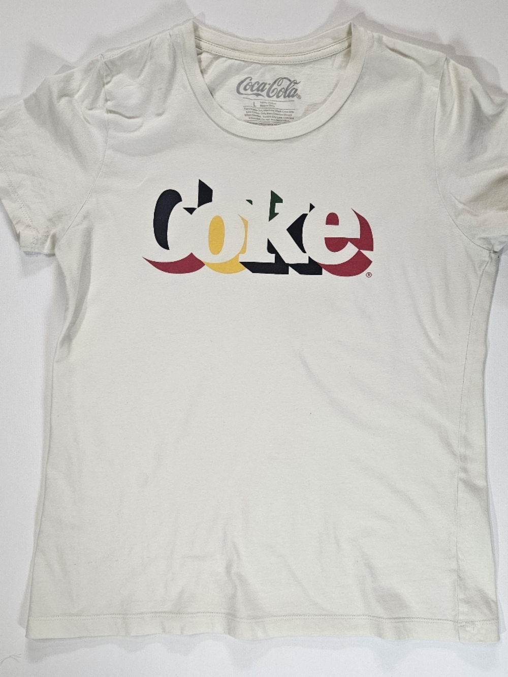 Coca-Cola T-shirt Boys Large White Multicolor Coke Retro Spellout Graphic Logo‎